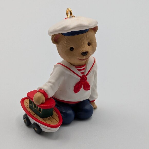 Hallmark Keepsake Abernathy Bearinger 1993, 3rd in Victoria Circle Series - Picture 1 of 11